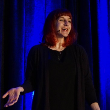 Val Head speaking at AEA - Photo by Jeffrey Zeldman